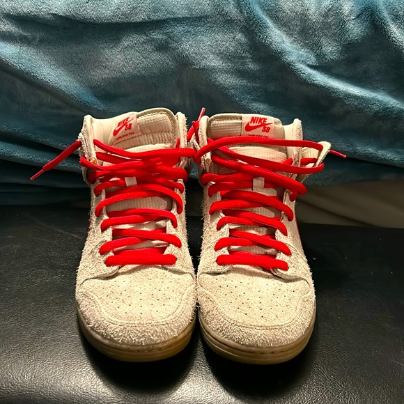 birch hyper red